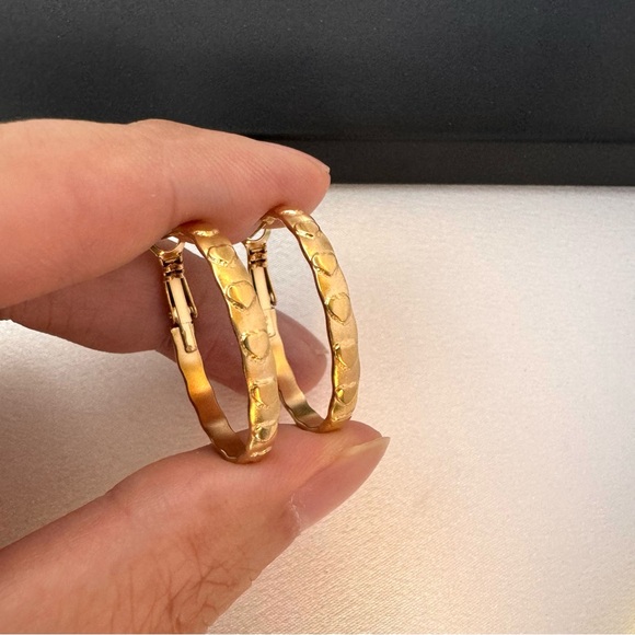 Big Gold Hoop Earrings for Women - Picture 5 of 6